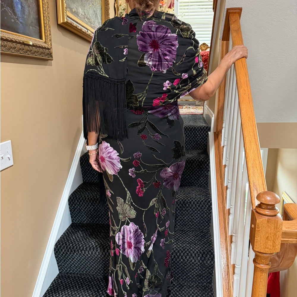 SueWongBeadedSilkBurnoutVelvet&SHAWLCowlNecklineClings&DrapesflatteringFEMININE8 - Picture 7 of 16